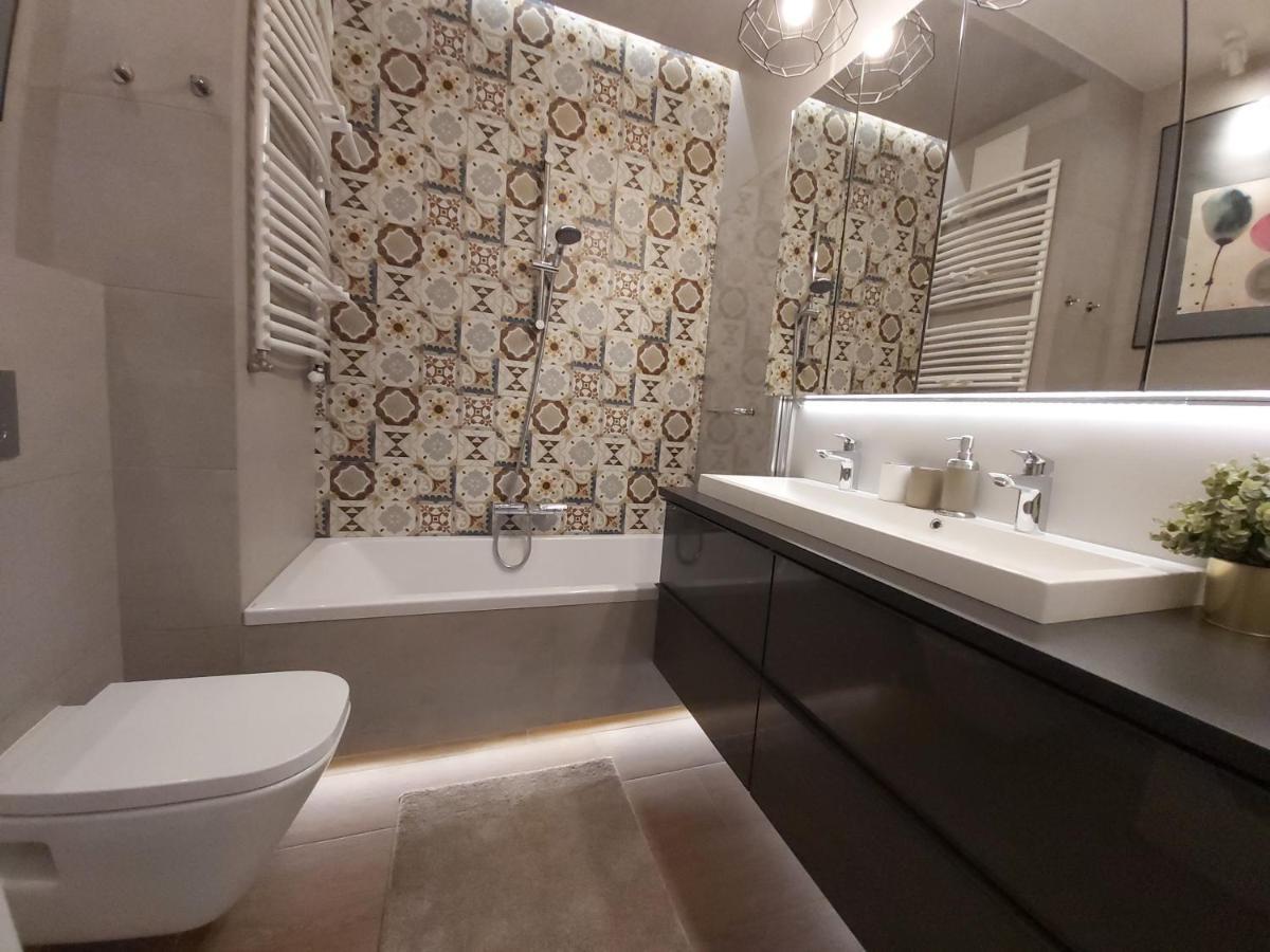 Siedmiogrodzka - Most Handy Location, Aircon & Garage Free Warsaw Exterior photo